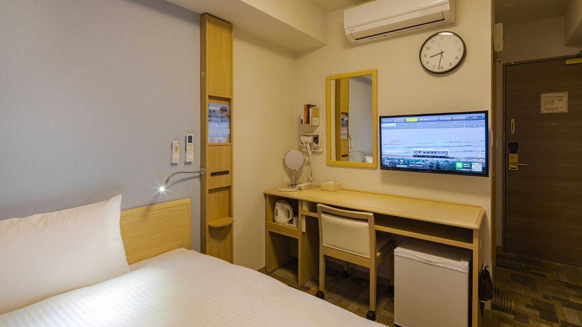 Toyoko Inn Nagoya Meieki Minami Room photo